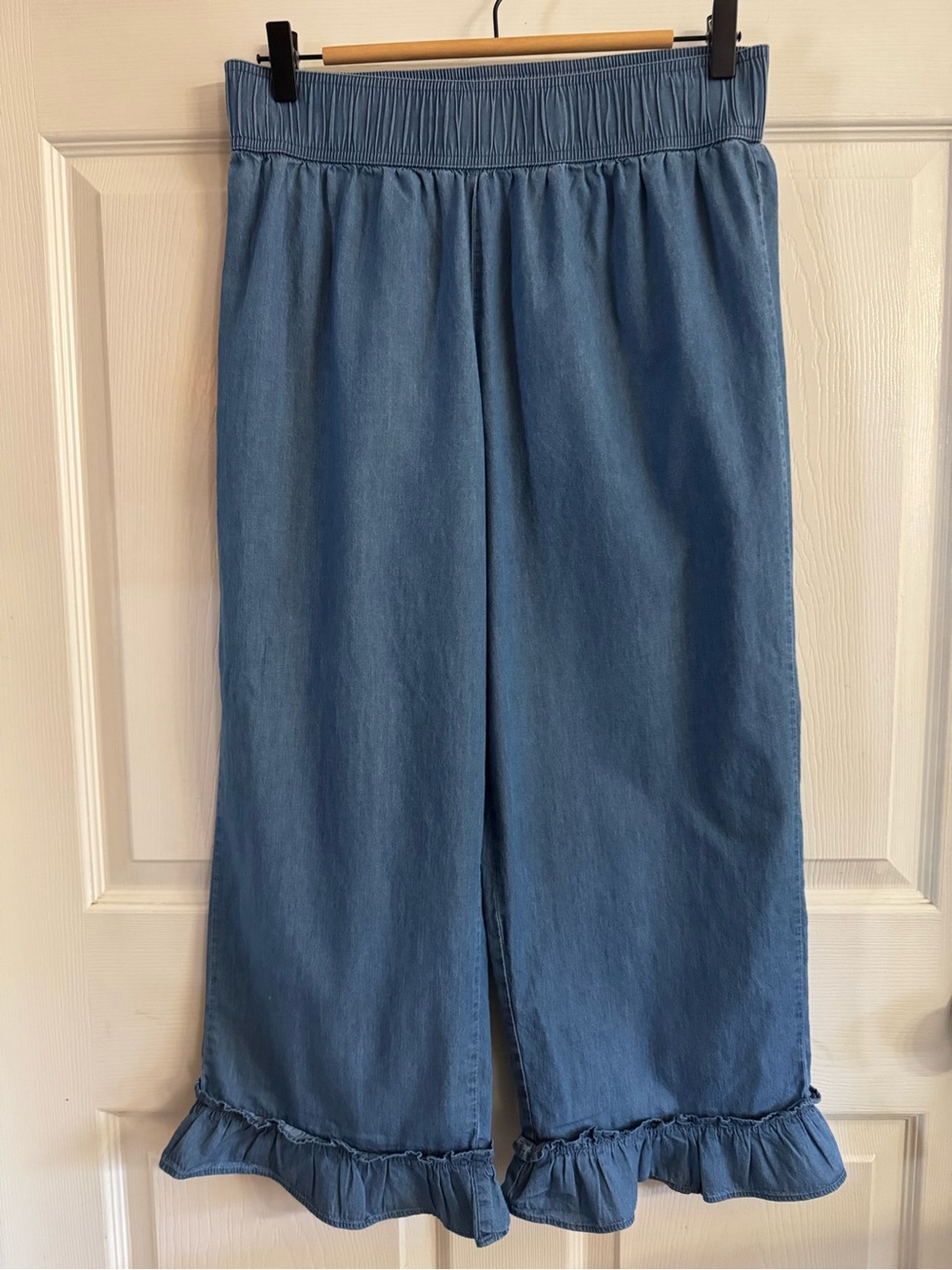 ATTYRE Chambray Pants Ruffle Pull On Women’s Size 10